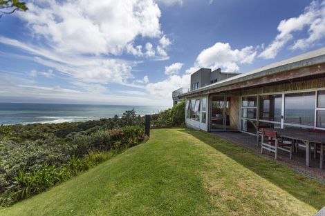 Photo of property in 18 Coates Avenue, Baylys Beach, Dargaville, 0377