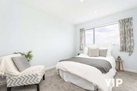 Photo of property in 3 Forbes Lane, Newlands, Wellington, 6037
