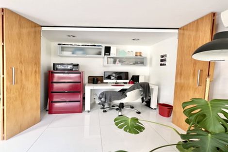 Photo of property in 16 Southworth Place, Grandview Heights, Hamilton, 3200