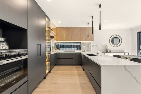 Photo of property in 42c Gordon Avenue, Milford, Auckland, 0620