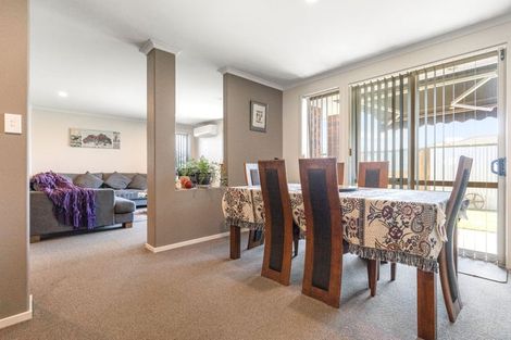 Photo of property in 99 Doncaster Drive, Papamoa Beach, Papamoa, 3118