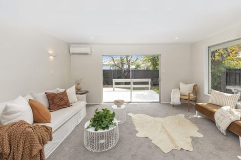 Photo of property in 2/21 Quinns Road, Shirley, Christchurch, 8013