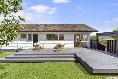 Photo of property in 5 Moxham Grove, Massey, Auckland, 0614