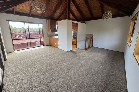 Photo of property in 34a Mark Edward Drive, Half Moon Bay, Auckland, 2012