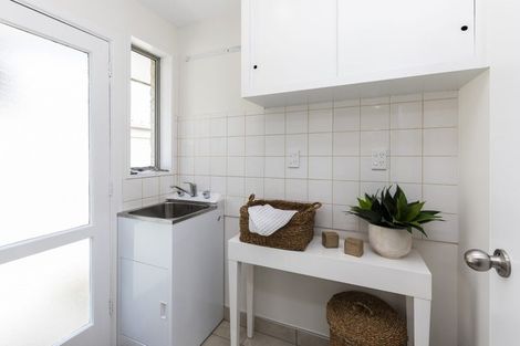 Photo of property in 2/21 Quinns Road, Shirley, Christchurch, 8013