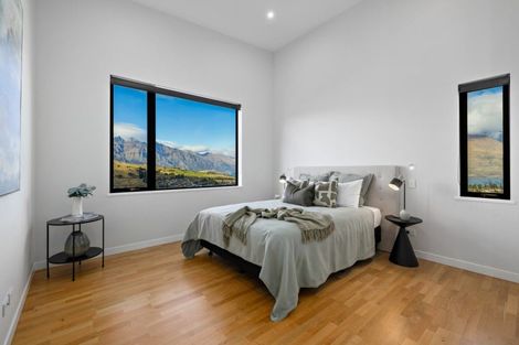 Photo of property in 5 Lancewood Lane, Queenstown, 9300