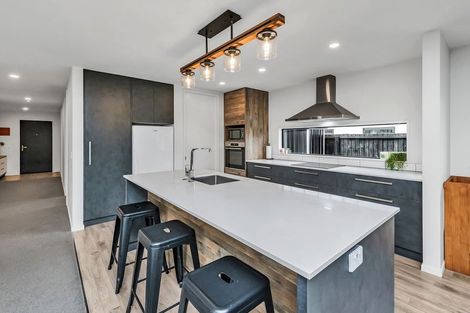 Photo of property in 3 Guyon Street, Marshland, Christchurch, 8083