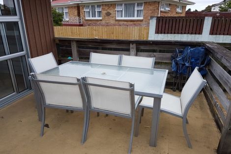 Photo of property in 2 Lotus Lane, Mangere East, Auckland, 2024