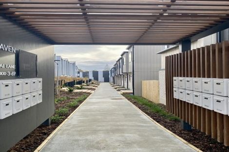 Photo of property in 37 Paetai Lane, Te Atatu Peninsula, 0610