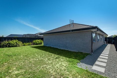 Photo of property in 18 Northmoor Boulevard, Rolleston, 7615