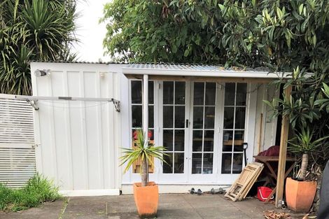 Photo of property in 2/31 Vauxhall Road, Devonport, Auckland, 0624