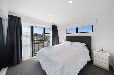 Photo of property in 2/16 Putini Road, Mangere Bridge, Auckland, 2022