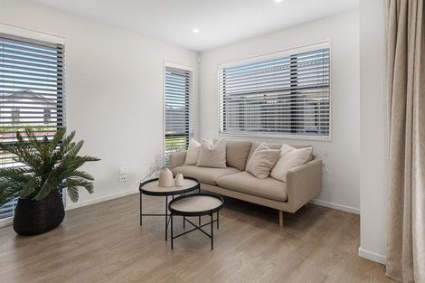 Photo of property in 33 Selfe Crescent, Burwood, Christchurch, 8083