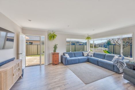 Photo of property in 6 Newbury Place, Taradale, Napier, 4112