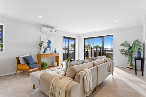 Photo of property in 1/2 Te Rito Road, Hobsonville, Auckland, 0616