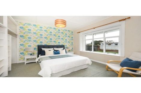 Photo of property in 70 Chelwood Street, Takaro, Palmerston North, 4412