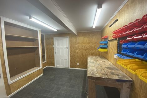 Photo of property in 11 Middlesex Place, Northland, Wellington, 6012