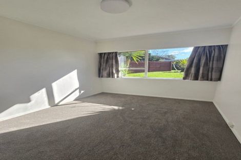 Photo of property in 2/10 Pamela Place, New Lynn, Auckland, 0600