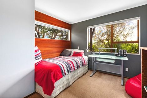 Photo of property in 21 Mercury Way, Whitby, Porirua, 5024