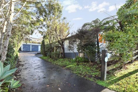 Photo of property in 3 Kemp Road, Massey, Auckland, 0614