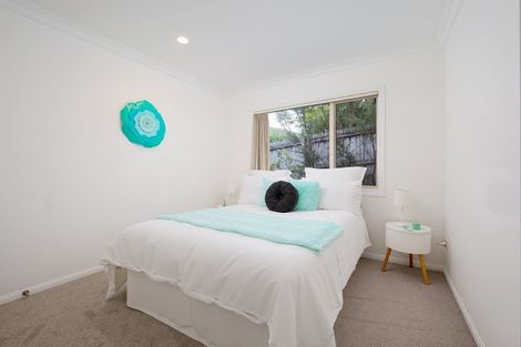 Photo of property in 24 Sapperton Drive, Henderson, Auckland, 0612
