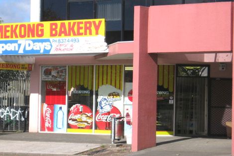 Photo of property in 10/80 Bruce Mclaren Road, Henderson, Auckland, 0612