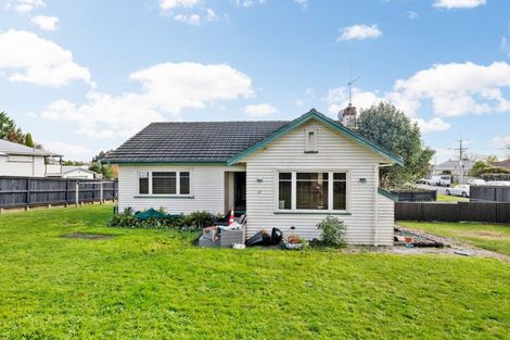 Photo of property in 32 Forest Lake Road, Forest Lake, Hamilton, 3200