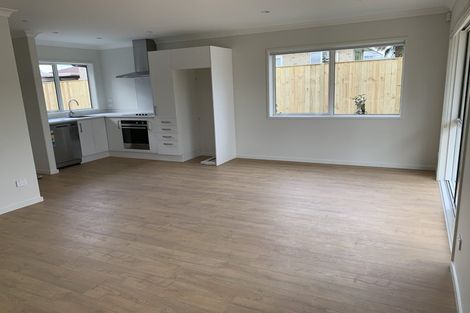 Photo of property in 24 Rewarewa Road, Te Atatu Peninsula, Auckland, 0610