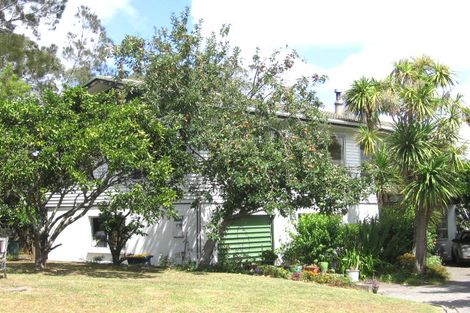 Photo of property in 4 Oruamo Place, Beach Haven, Auckland, 0626
