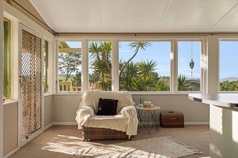 Photo of property in 2442 South Head Road, South Head, Helensville, 0874