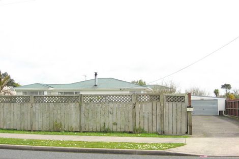 Photo of property in 12 Standish Street, Inglewood, 4330