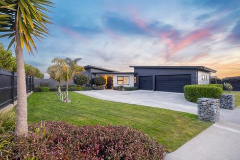 Photo of property in 54 Rodeo Drive, Kelvin Grove, Palmerston North, 4414