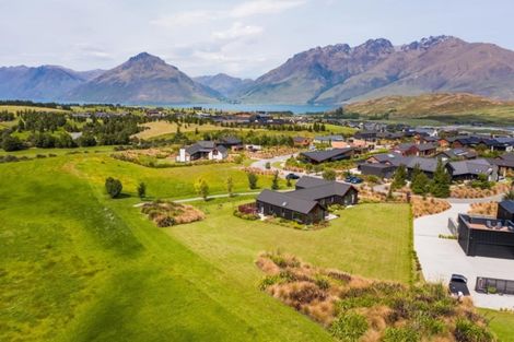 Photo of property in 42 Mckellar Drive, Jacks Point, Queenstown, 9371