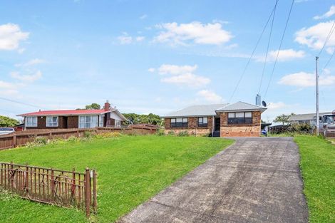 Photo of property in 13 Geoffrey Place, Mangere East, Auckland, 2024