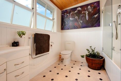 Photo of property in 12 Farndon Road, Clive, 4102