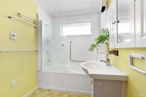 Photo of property in 131a Apu Crescent, Lyall Bay, Wellington, 6022