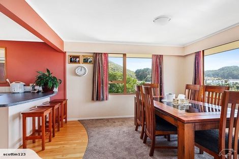 Photo of property in 90b Thurleigh Grove, Karori, Wellington, 6012