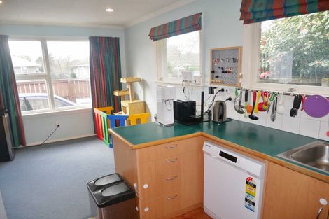 Photo of property in 15 Ashfield Place, Ilam, Christchurch, 8041