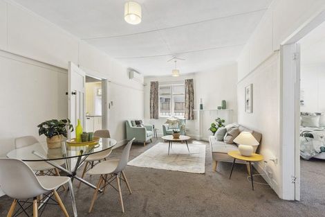 Photo of property in 22 Reef Street, Island Bay, Wellington, 6023