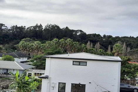 Photo of property in 2 Lowtherhurst Road, Massey, Auckland, 0614