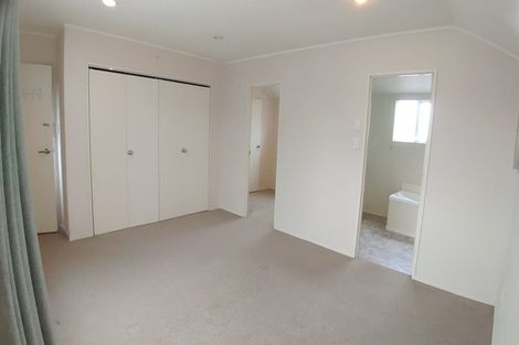 Photo of property in 10 Granville Drive, Massey, Auckland, 0614