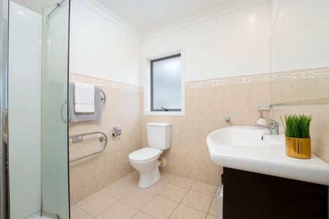 Photo of property in 24 Sapperton Drive, Henderson, Auckland, 0612