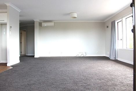 Photo of property in 32 Coronation Road, Hillcrest, Auckland, 0627