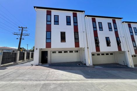 Photo of property in 41a Kelwyn Road, Kelston, Auckland, 0602