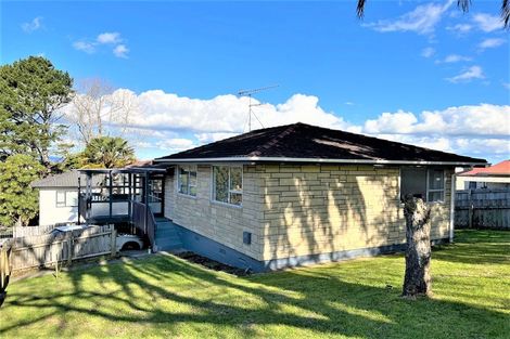 Photo of property in 35 Leaver Place, Weymouth, Auckland, 2103