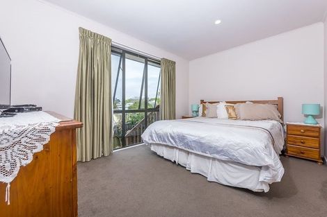 Photo of property in 26 Dovey Place, Massey, Auckland, 0614