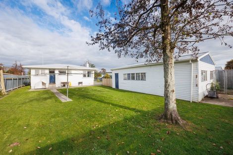 Photo of property in 31 Abraham Crescent, Milson, Palmerston North, 4414