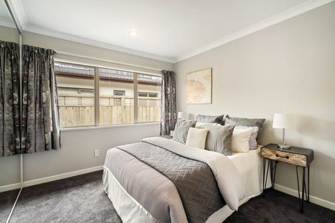 Photo of property in 11 English Oak Drive, Schnapper Rock, Auckland, 0632