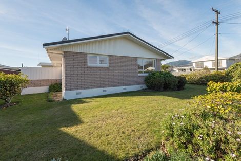 Photo of property in 31 Devon Street, Stoke, Nelson, 7011