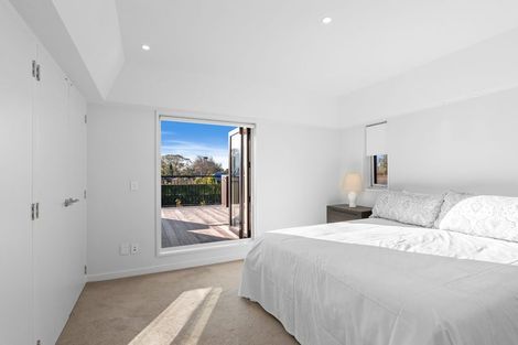 Photo of property in 93 Holly Road, St Albans, Christchurch, 8014